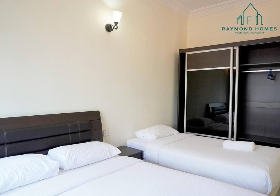 99 Kelawei Appartement George Town Buitenkant foto