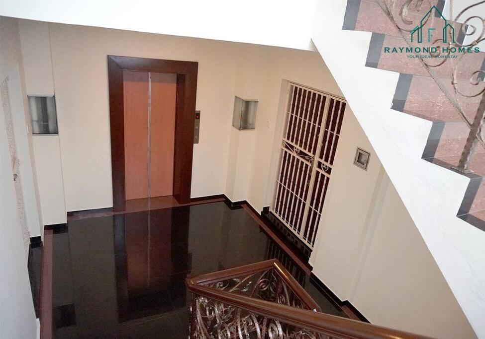 99 Kelawei Appartement George Town Buitenkant foto