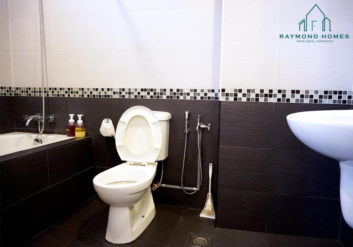 99 Kelawei Appartement George Town Buitenkant foto