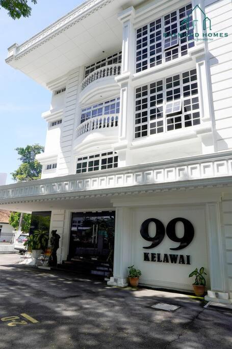 99 Kelawei Appartement George Town Buitenkant foto