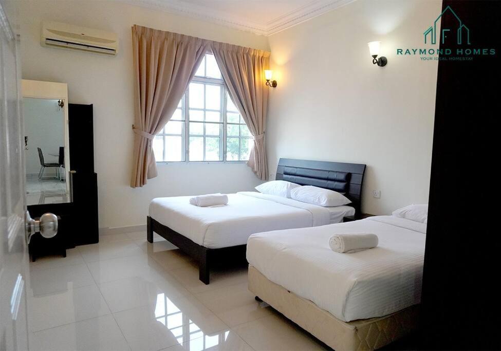 99 Kelawei Appartement George Town Buitenkant foto