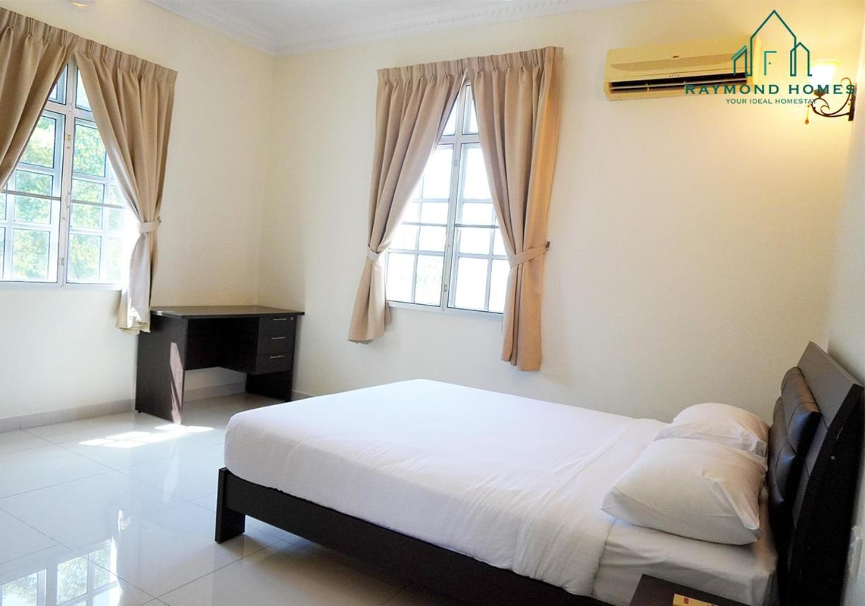 99 Kelawei Appartement George Town Buitenkant foto