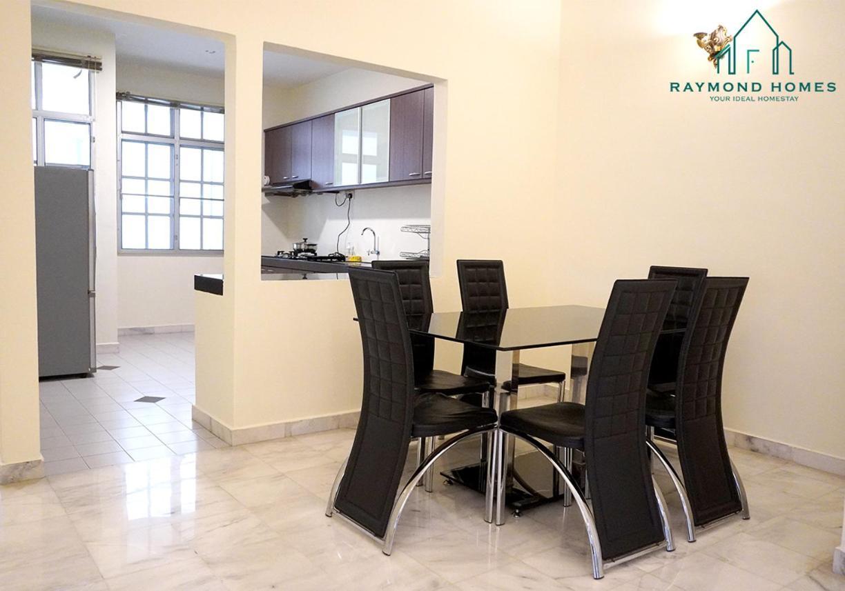 99 Kelawei Appartement George Town Buitenkant foto