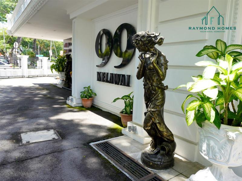 99 Kelawei Appartement George Town Buitenkant foto