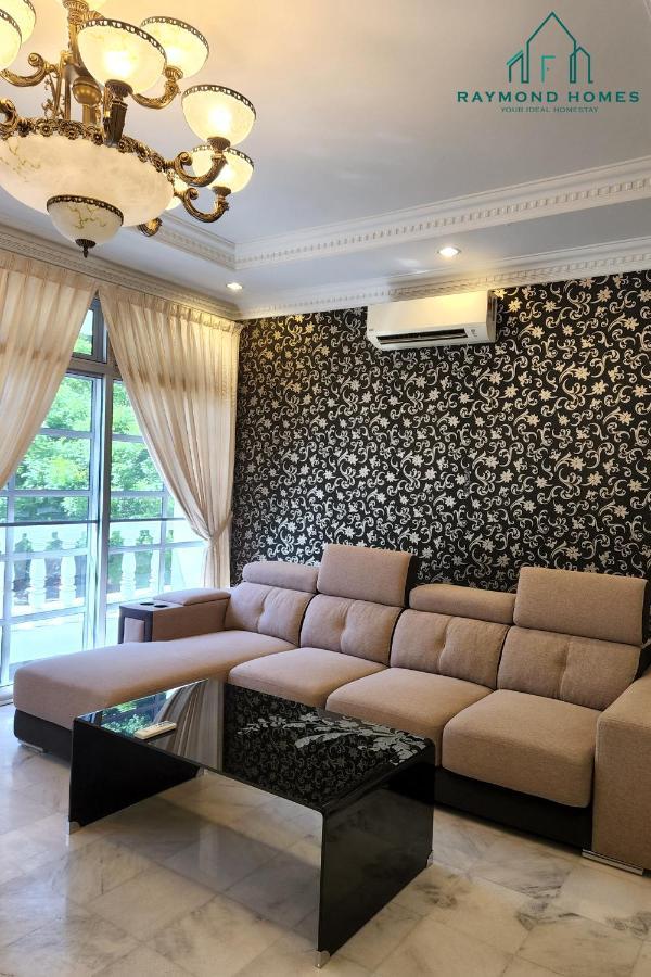 99 Kelawei Appartement George Town Buitenkant foto
